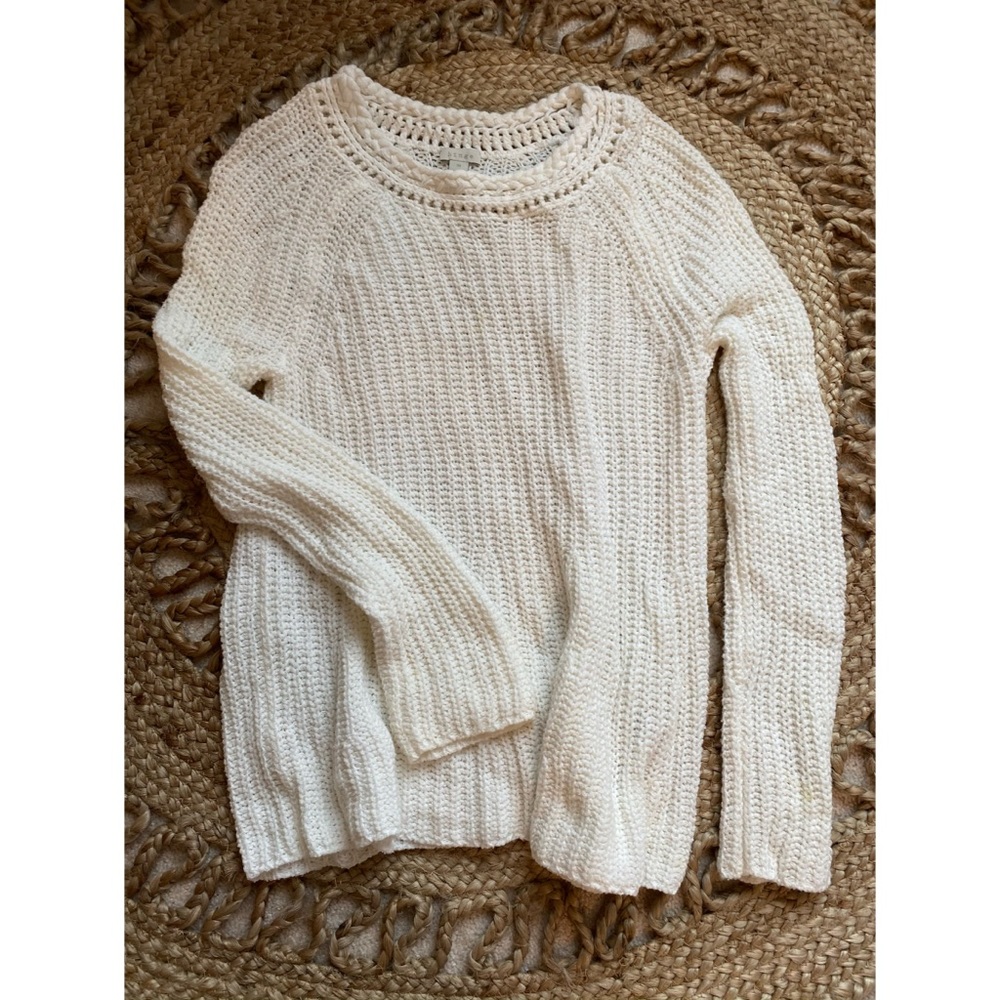 Hinge sweater